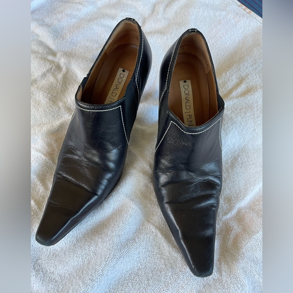 Donald J Pliner black leather booties size 8